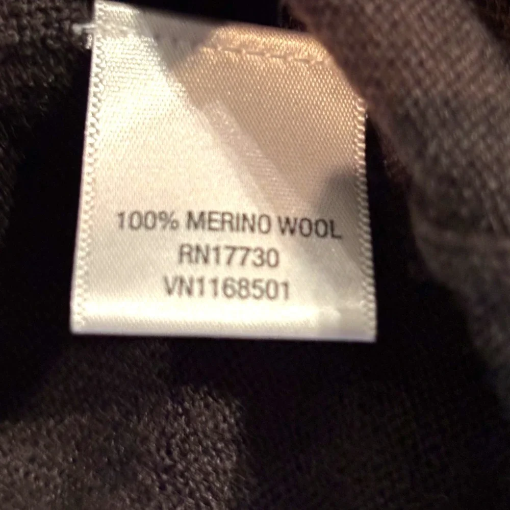 Merona Mens 100% Merino‎ Wool Argyle V-Neck Sweater Brown Large VN1168501